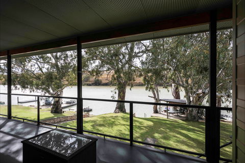 192 Page Drive Blanchetown -River Shack Rentals - Yamba Accommodation 1