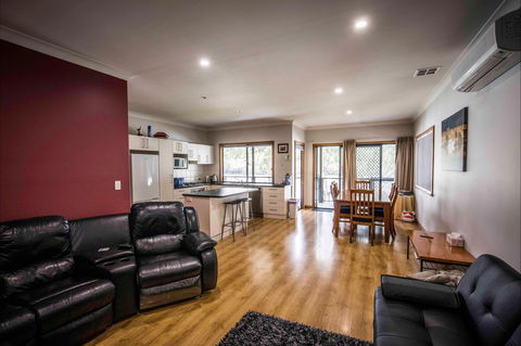 192 Page Drive Blanchetown -River Shack Rentals - Yamba Accommodation 5