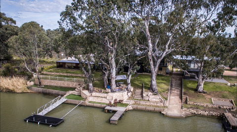 192 Page Drive Blanchetown -River Shack Rentals - Yamba Accommodation 9