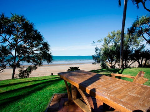 Beachfront Zilzie Holiday Home And Cottage - Yamba Accommodation 1