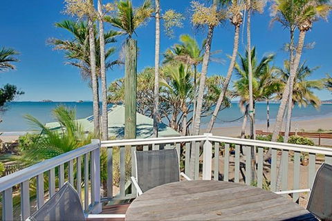 Beachfront Zilzie Holiday Home And Cottage - Yamba Accommodation 3
