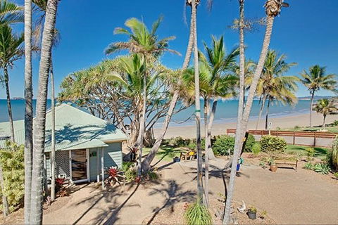 Beachfront Zilzie Holiday Home And Cottage - Yamba Accommodation 4