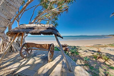 Beachfront Zilzie Holiday Home And Cottage - Yamba Accommodation 6