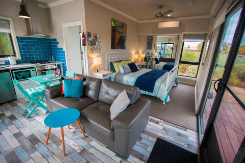 Coorong Cabins - Wren Cabin - Yamba Accommodation 6