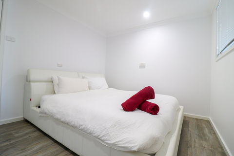 El Lago Jetty - Yamba Accommodation 6