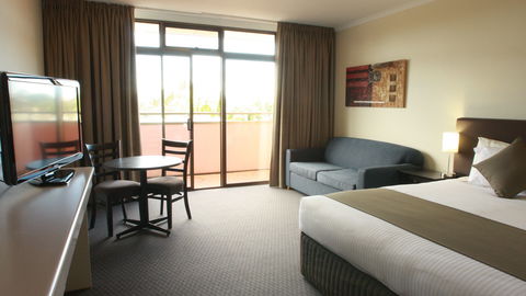 Adelaide Meridien Hotel & Apartments - Yamba Accommodation 0