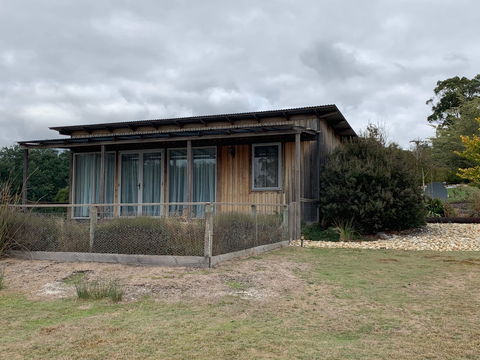 Mannaburne Cabin - Yamba Accommodation 0