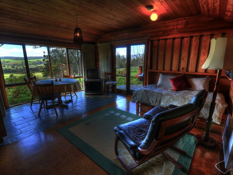 Plovers Ridge Country Retreat - Yamba Accommodation 2