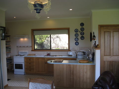 Plovers Ridge Country Retreat - Yamba Accommodation 3
