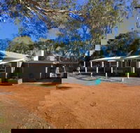 Aintree Cottage - Yamba Accommodation