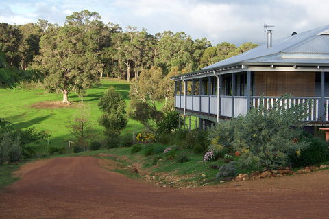 Blue House Bed And Breakfast - Yamba Accommodation 0
