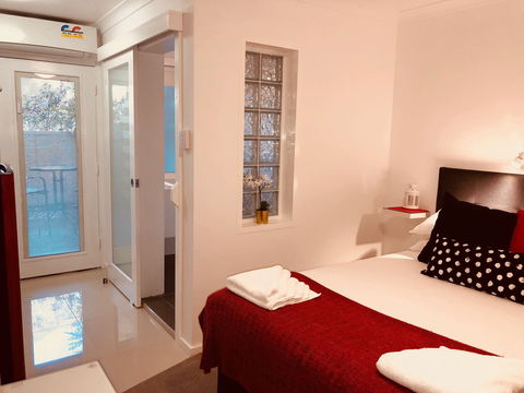 Canberra Short Term And Holiday Accommodation - Yamba Accommodation 0