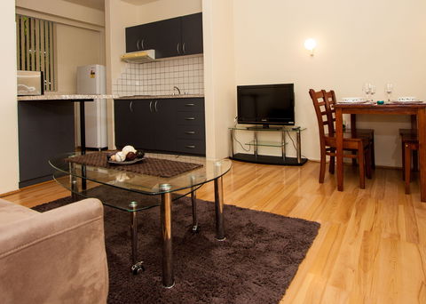 Canberra Short Term And Holiday Accommodation - Yamba Accommodation 6