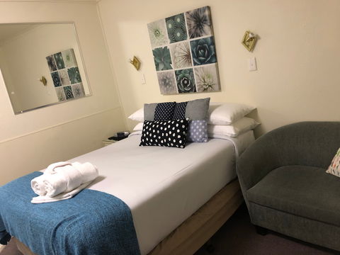Canberra Short Term And Holiday Accommodation - Yamba Accommodation 7