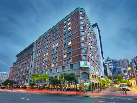 Holiday Inn Darling Harbour - Yamba Accommodation 1