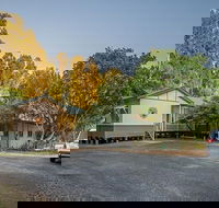 Swamp House and Bunkhouse - Yamba Accommodation