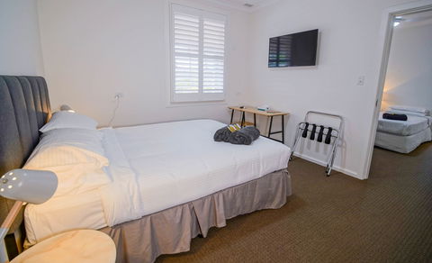 The Platypus Accommodation And Cafe - Yamba Accommodation 3