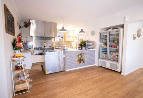 The Platypus Accommodation And Cafe - Yamba Accommodation 9