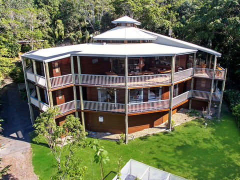 Aquila Retreat Eco Mansion - Yamba Accommodation 1