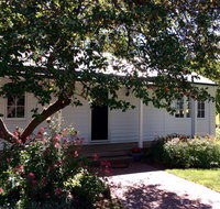 Cairnie Country Cottage - Yamba Accommodation