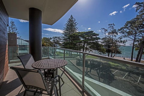 Phillip Island Holiday Apartments - Yamba Accommodation 0