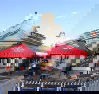 Royal Bridge Hotel Barham - Yamba Accommodation