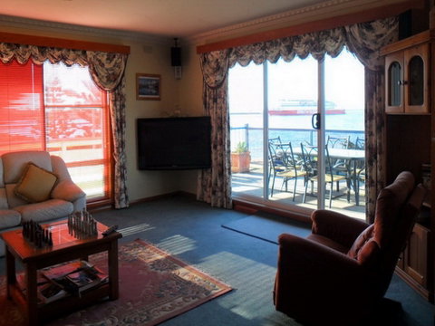 Alice Beside The Sea - Yamba Accommodation 1