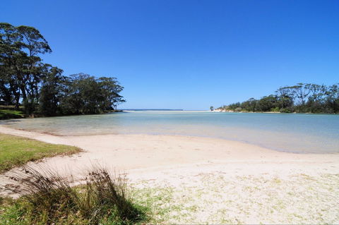 Aqua Leaf Apartment Jervis Bay - Yamba Accommodation 1