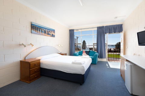 Blue Seas Motel - Yamba Accommodation 0