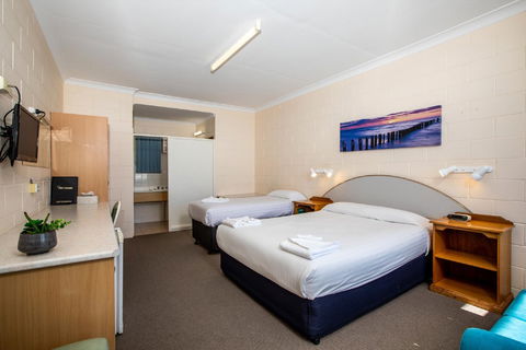 Blue Seas Motel - Yamba Accommodation 2