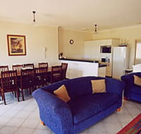 A Beachfront Villa Rockingham - Yamba Accommodation
