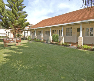 Albany Holiday Units - Yamba Accommodation