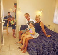 Onslow Mackerel Motel - Yamba Accommodation