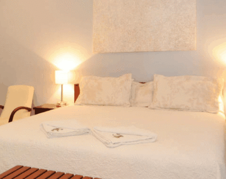 Cairnhill Homestead - Yamba Accommodation