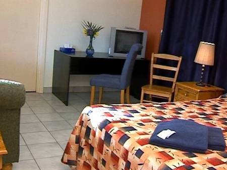 Onslow Sun Chalets And Motel - Yamba Accommodation 0