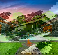 Friday Sabai - Yamba Accommodation