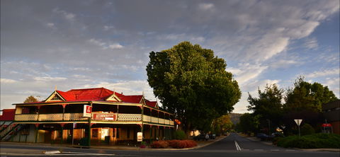 Royal Hotel Cooma - Yamba Accommodation 2