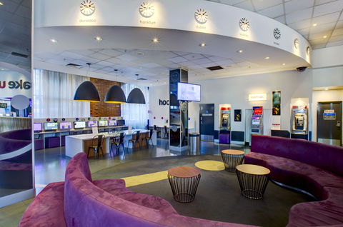 Wake Up Sydney - Yamba Accommodation 1