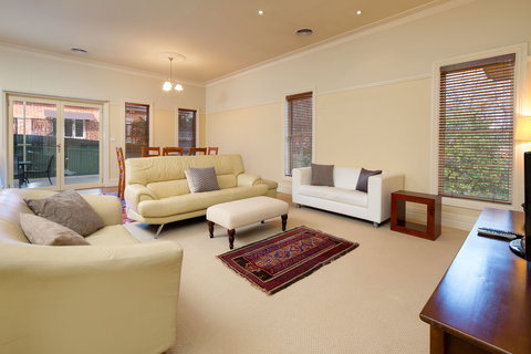 Ampleforth East - Yamba Accommodation 2