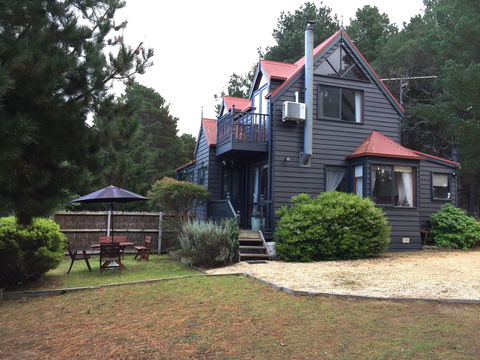 Bells Estate Great Ocean Road Cottages - Yamba Accommodation 0