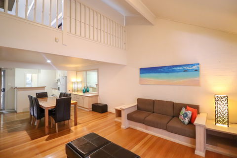 Blackbutt Family Loft Townhouse - Yamba Accommodation 2