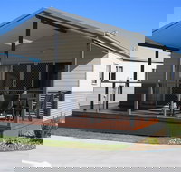 Bowlo Holiday Cabins - Yamba Accommodation