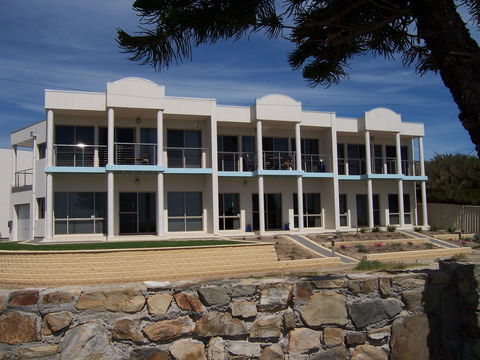 Christies Seahorse - Yamba Accommodation 0