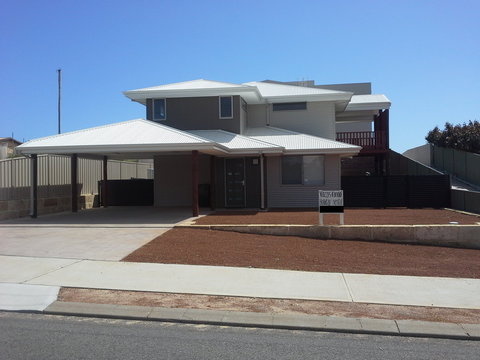 Cozzys Condo Luxury Beach House - Yamba Accommodation 0