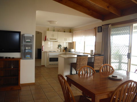 Kaysand - Yamba Accommodation 1