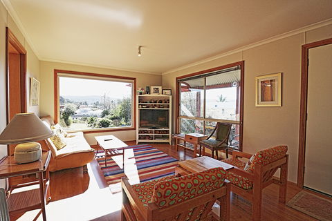 Monaro Cottage - Yamba Accommodation 2
