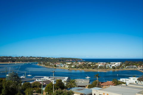 Panoramic Townhouses By Lisa - Deluxe - Yamba Accommodation 2
