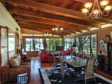 Riverside Holiday Retreat Yamba - Yamba Accommodation 2