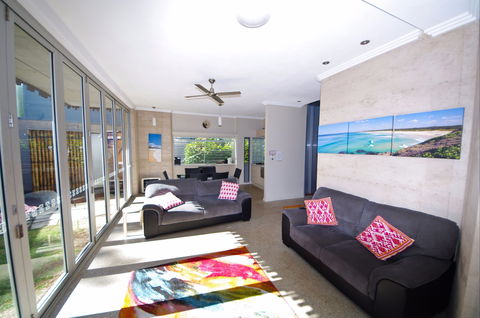 Sun Worship Crescent Head Eco Villas - Yamba Accommodation 2