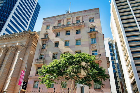ULTIQA Rothbury Hotel - Yamba Accommodation 0